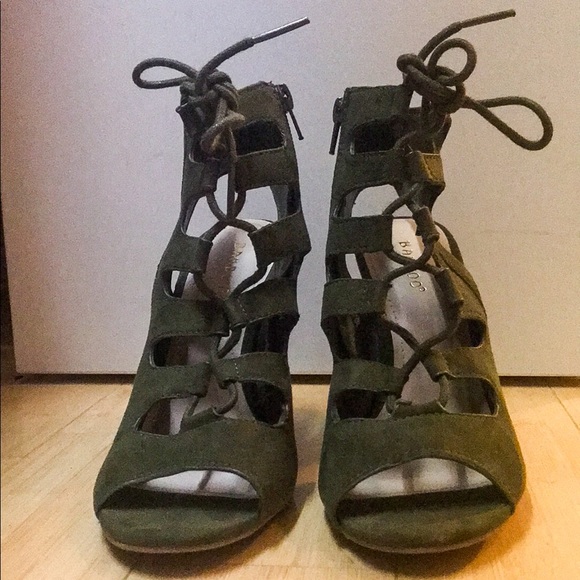 Green Heel Tie Sandals - Picture 1 of 2